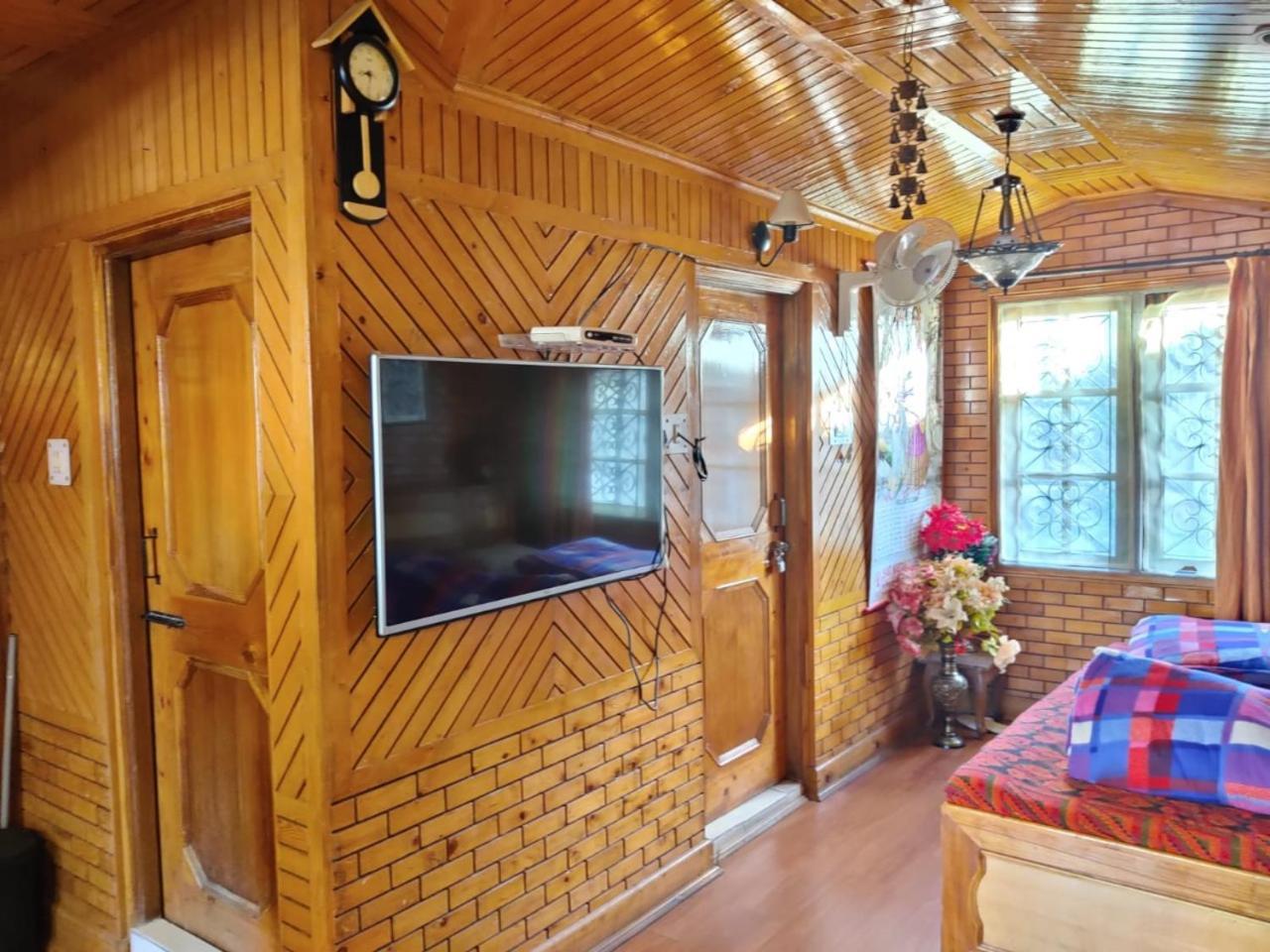Mehdudia Guest House Shimla Ngoại thất bức ảnh